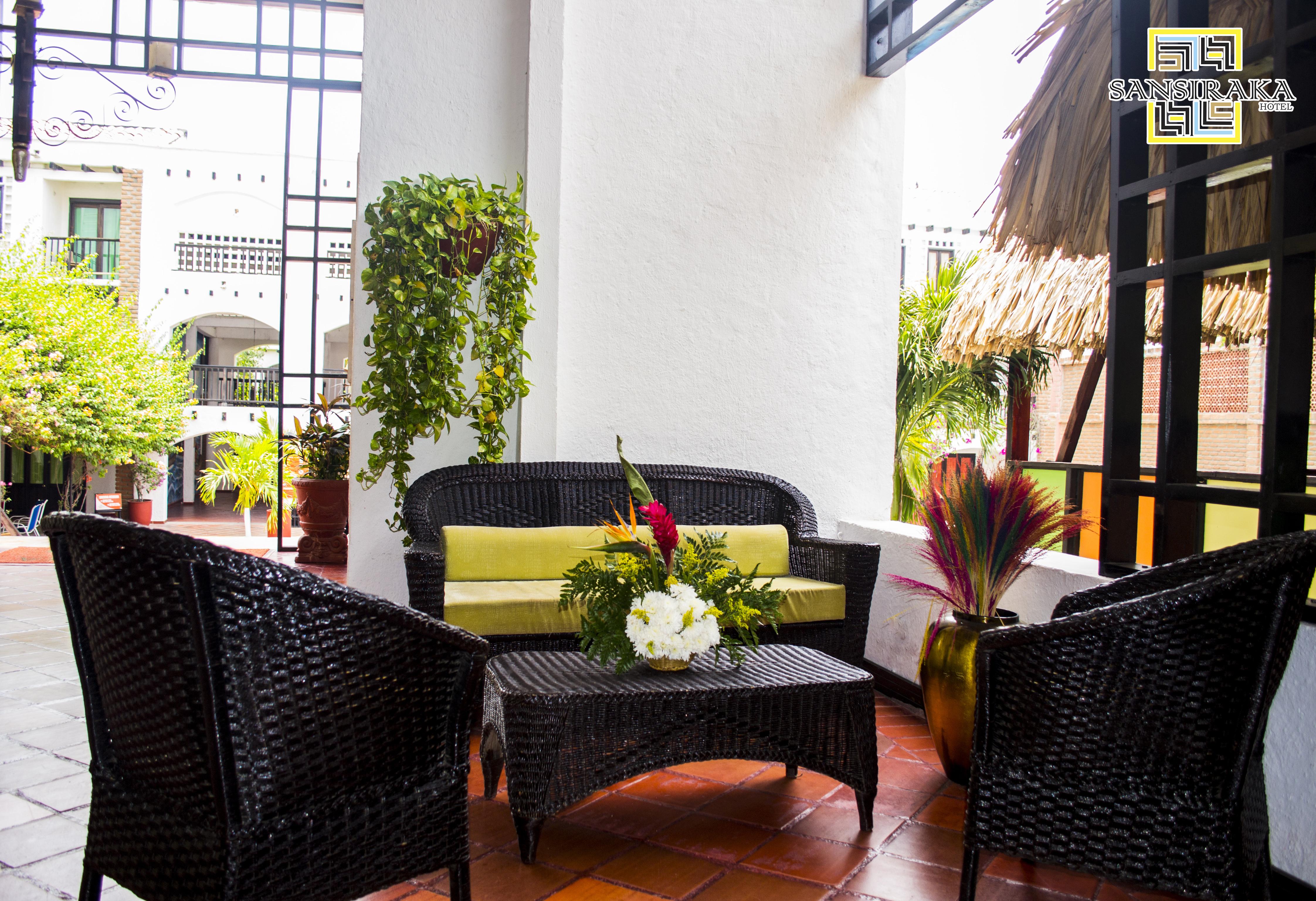 Hotel Sansiraka Suites By Geh Suites ซันตามาร์ตา ภายนอก รูปภาพ