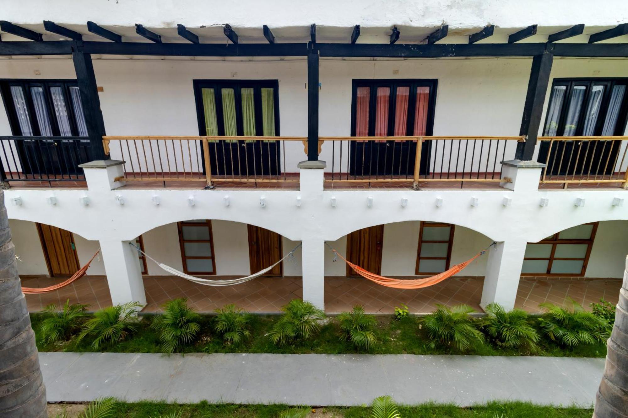 Hotel Sansiraka Suites By Geh Suites ซันตามาร์ตา ภายนอก รูปภาพ