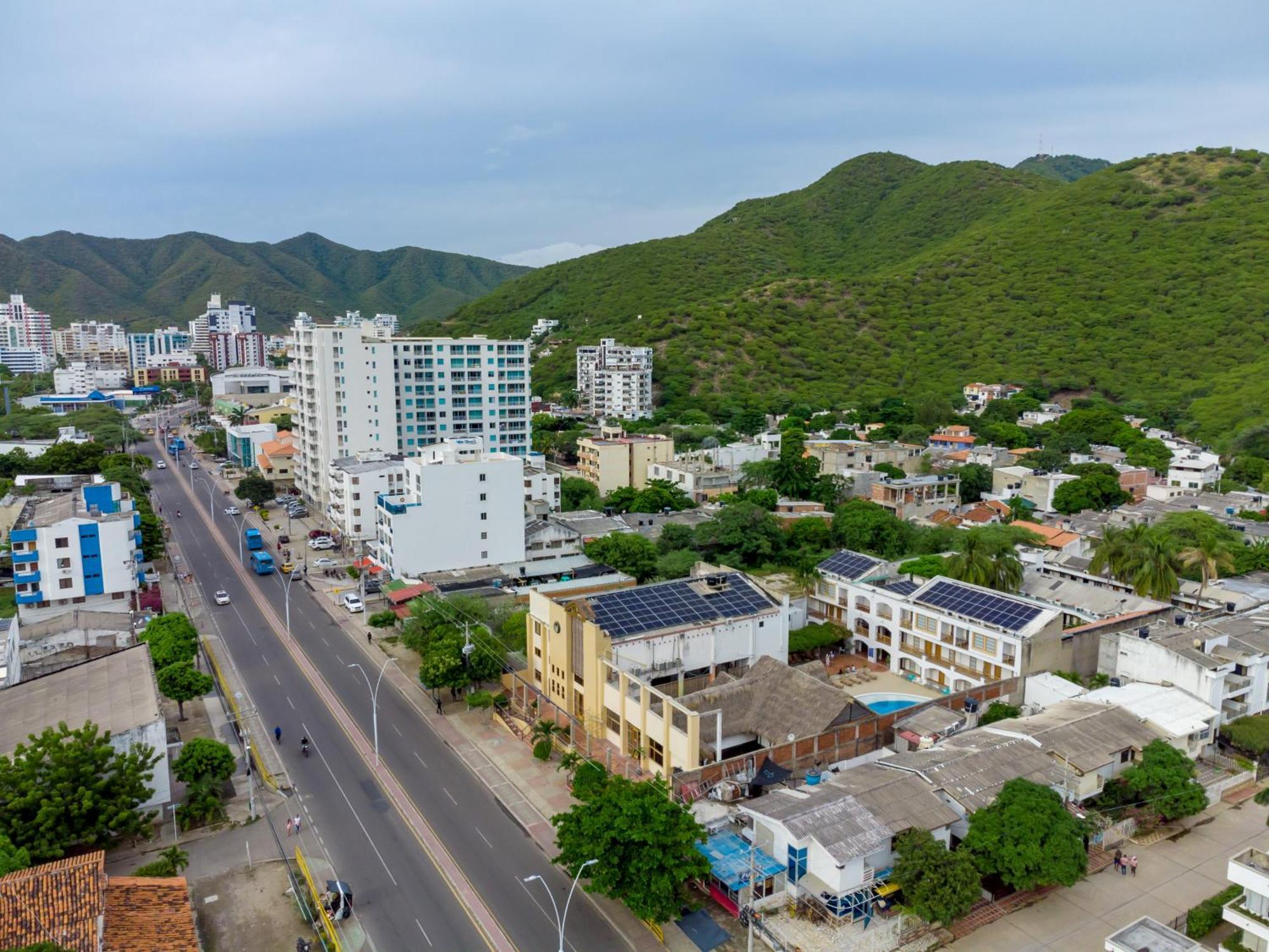 Hotel Sansiraka Suites By Geh Suites ซันตามาร์ตา ภายนอก รูปภาพ